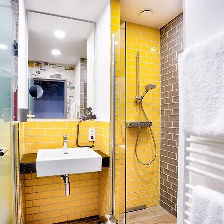 Hotell Tinytwice Wiesbaden